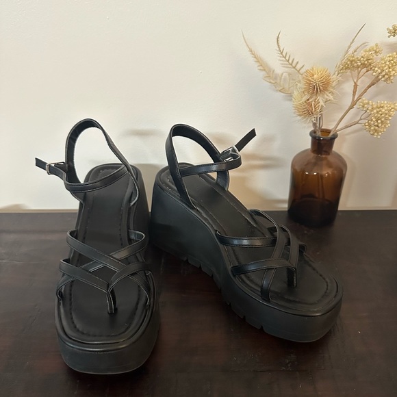 Madden Girl Shoes - Madden Girl Platform Sandals Size 8